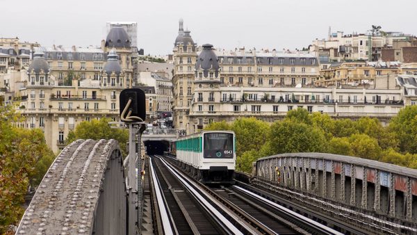 метро в Парижі