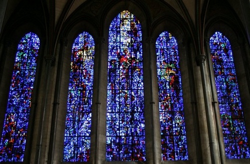 вікна у готичному соборі