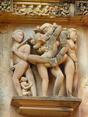 Индийская еротическая скульптура