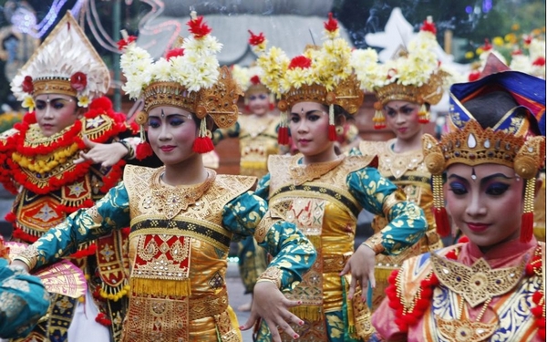 танцы на Бали