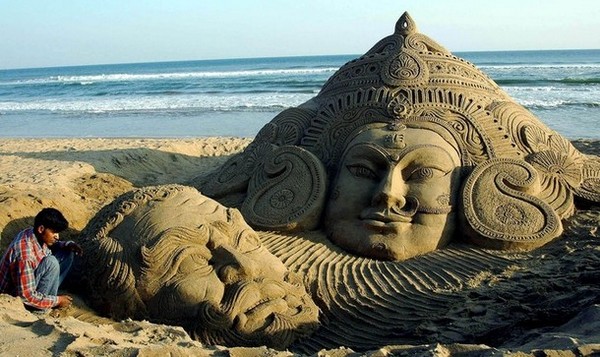 скульптура из песка в Индии